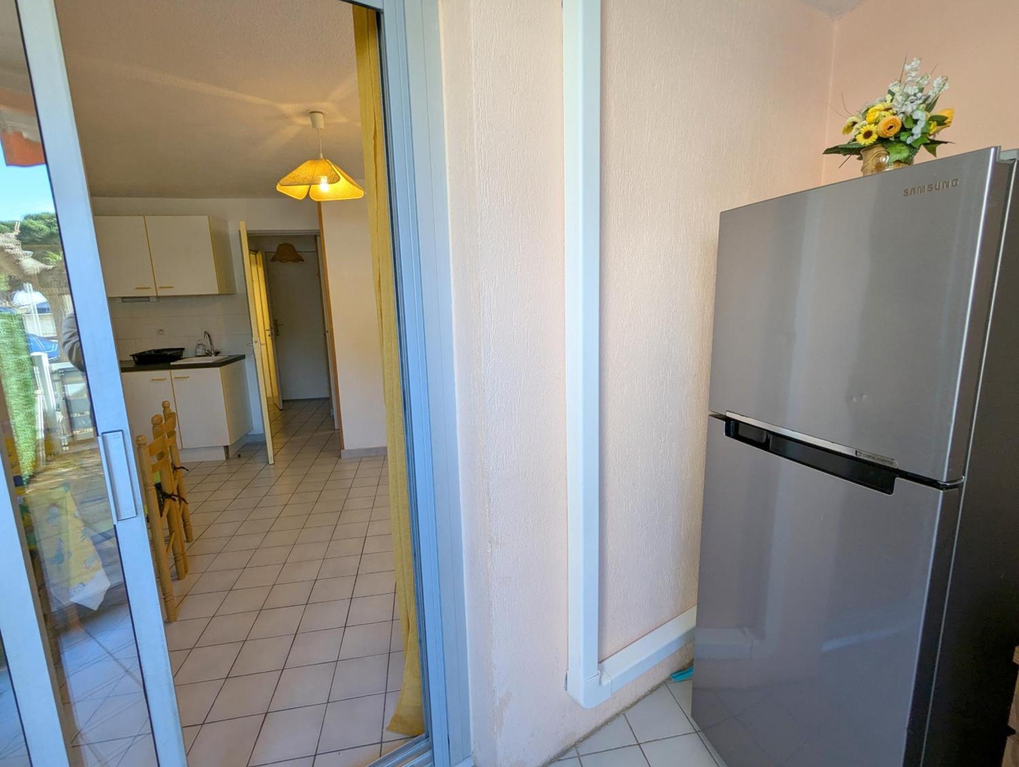 Agréable appartement en rez-de-jardin à deux pas des plages Le Grau-du-Roi Exterior foto